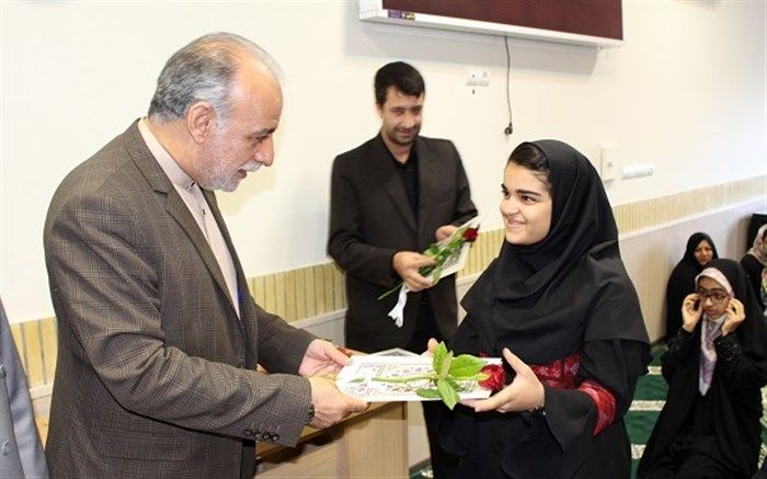 مدیرکل آموزش و پرورش خراسان جنوبی: از 75دانش آموز رتبه آور کشوری تجلیل شد