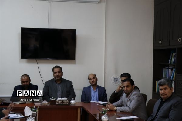 جلسه کارگروه لباس فرم دانش‌آموزی استان خراسان رضوی