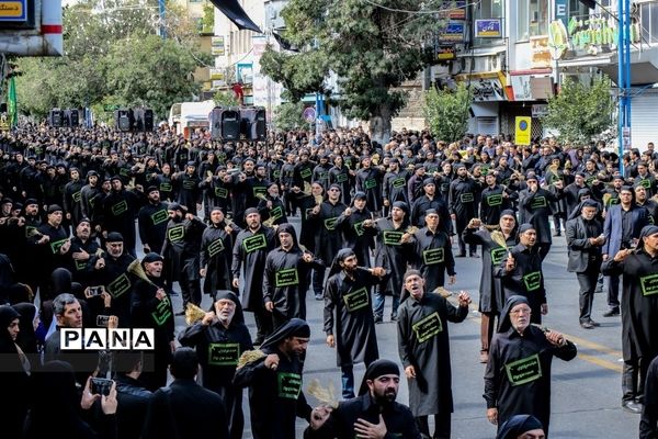 عزاداری خیابانی مردم ارومیه در عاشورای حسینی