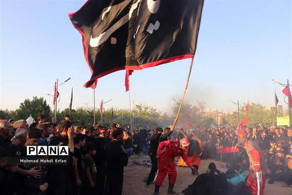 خیمه ها سوخته، علم بی علمدار و نینوا خونین شد