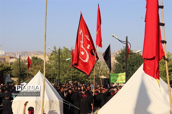 خیمه ها سوخته، علم بی علمدار و نینوا خونین شد