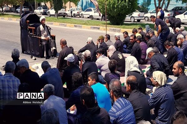 نماز ظهر روز عاشورا در محله بهمنی بوشهر