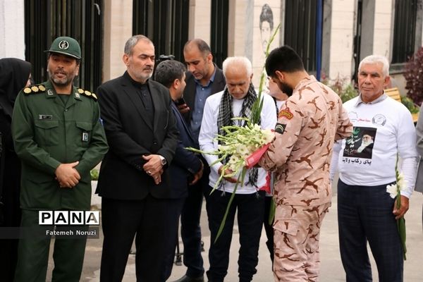 رکاب‌زنی دوچرخه‌سواران بسیجی مازندران به سمت مشهد