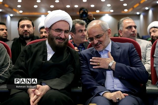 افتتاحیه  سیزدهمین کنگره اتحادیه انجمن‌های اسلامی دانش‌آموزان