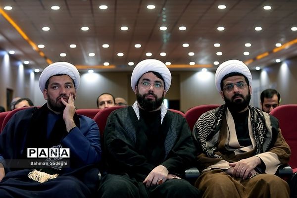 افتتاحیه  سیزدهمین کنگره اتحادیه انجمن‌های اسلامی دانش‌آموزان