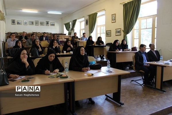 نشست مشترک معاونان پرورشی و تربیت‌بدنی و مسئولان سازمان دانش‌آموزی شهرستان‌های تهران