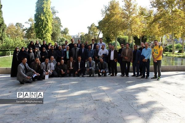 نشست مشترک معاونان پرورشی و تربیت‌بدنی و مسئولان سازمان دانش‌آموزی شهرستان‌های تهران
