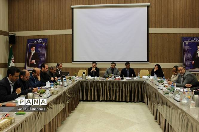 نشست مشترک معاونان پرورشی و تربیتبدنی و مسئولان سازمان دانشآموزی شهرستانهای تهران