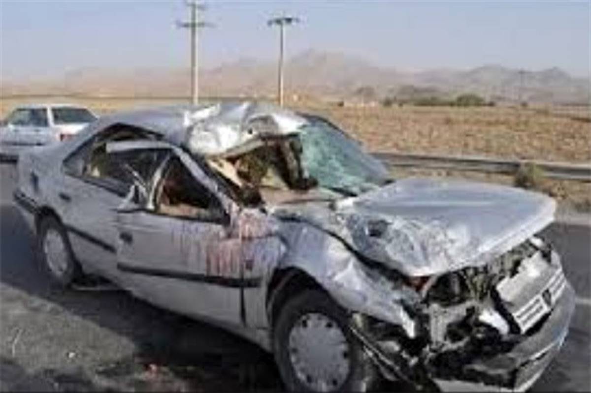 5 کشته و 11 زخمی نتیجه واژگونی خودرو در جاده یزد- میبد