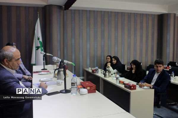 دیدار و گفت‌وگوی نمایندگان نهمین دوره مجلس دانش‌آموزی با مدیرکل آموزش و پرورش آذربایجان شرقی