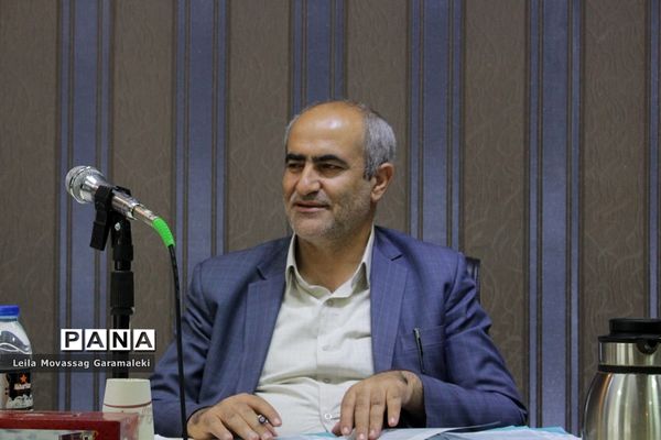 دیدار و گفت‌وگوی نمایندگان نهمین دوره مجلس دانش‌آموزی با مدیرکل آموزش و پرورش آذربایجان شرقی