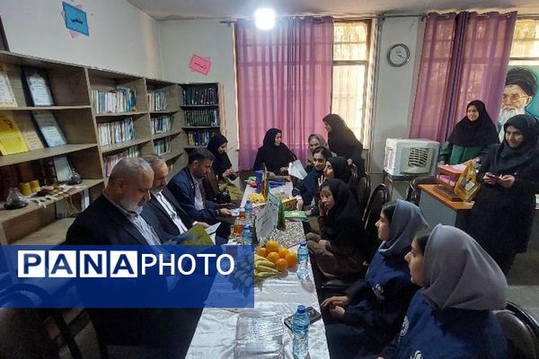 گفت‌وگوی خلاق دردبیرستان فاطمه‌الزهرا؛ نشست مشترک ناشر، معاونین و دانش‌آموزان نویسنده برای رفع چالش‌ها