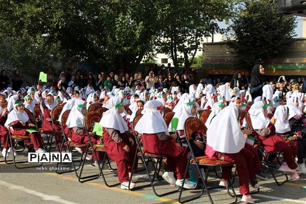 برگزاری آیین جشن شکوفه‌ها در مدرسه دخترانه شایستگان ناحیه 3 کرج