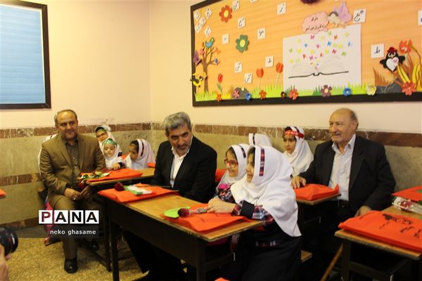 برگزاری آیین جشن شکوفه‌ها در مدرسه دخترانه شایستگان ناحیه 3 کرج