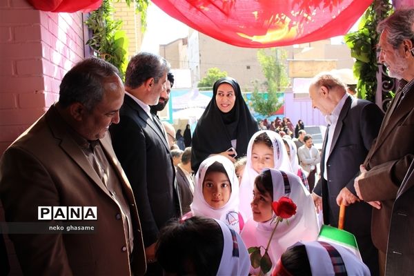 برگزاری آیین جشن شکوفه‌ها در مدرسه دخترانه شایستگان ناحیه 3 کرج