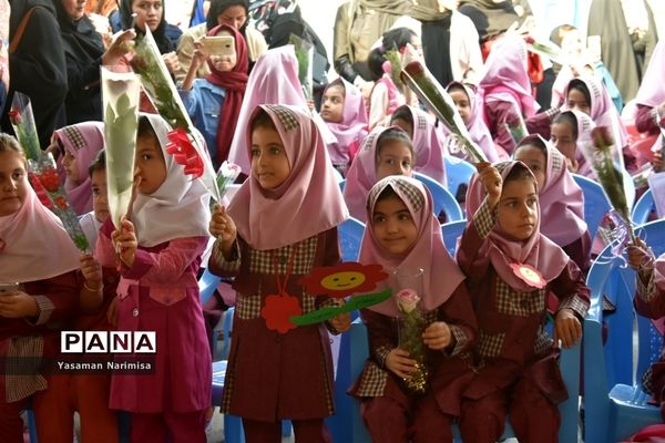 برگزاری آیین شکوفه‌های حسینی در امیدیه