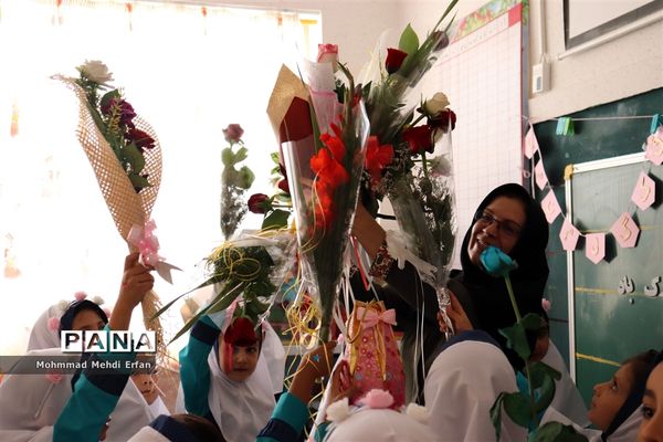 برگزاری جشن روز شکوفه ها در آباده