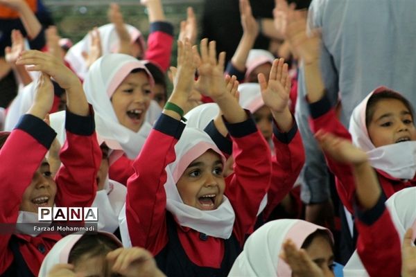 برگزاری جشن شکوفه‌ها در چهاردانگه