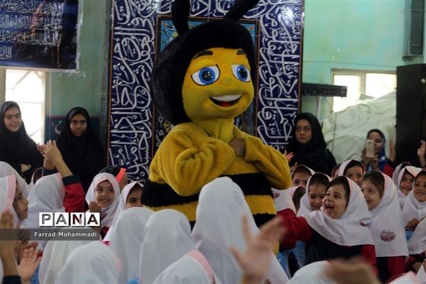 برگزاری جشن شکوفه‌ها در چهاردانگه