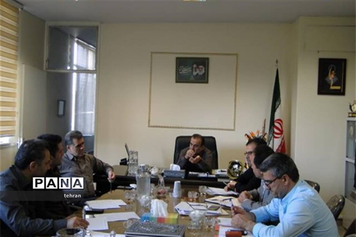 حسینی: انتخاب ناظران سرویس مدارس موضوع مهمی است