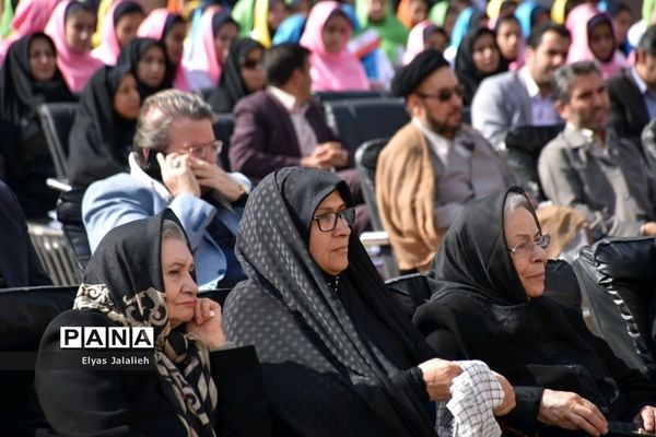 آیین استانی نواختن زنگ مهر و زنگ ایثار و شهادت در ناحیه 7 مشهد