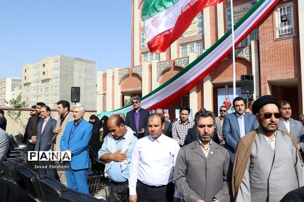 آیین استانی نواختن زنگ مهر و زنگ ایثار و شهادت در مشهد