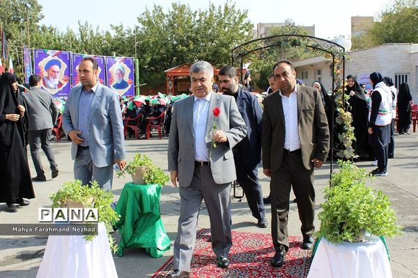 مراسم آغاز سال تحصیلی جدید دردبیرستان نمونه دولتی فاطمیه (س) اسلامشهر