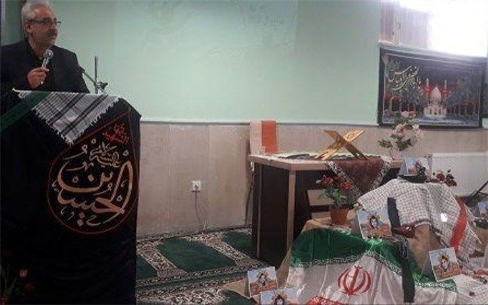 مدیر آموزش و پرورش ورامین :برگزاری یادواره های شهدابرگرفته از گسترش فرهنگ ایثار و شهادت  است