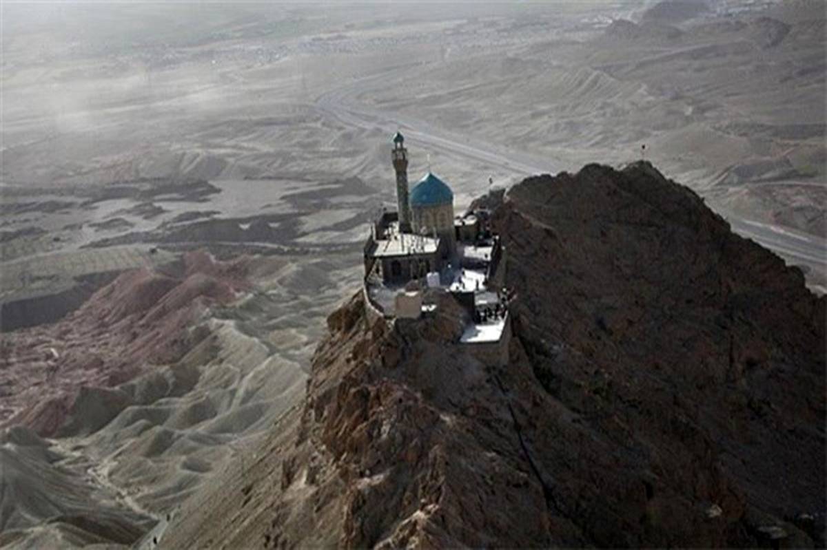 رئیس جعیت هلال احمر شهرستان ایرانشهر خبر داد: نجات خانواده مفقود شده دلگانی در حوالی کوه خضر