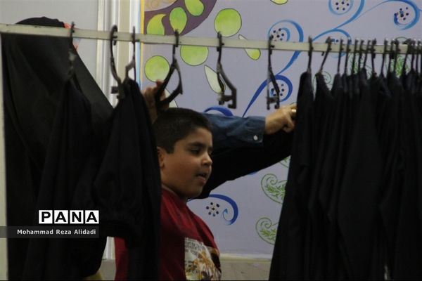 توزیع لباس فرم مدارس در شیراز