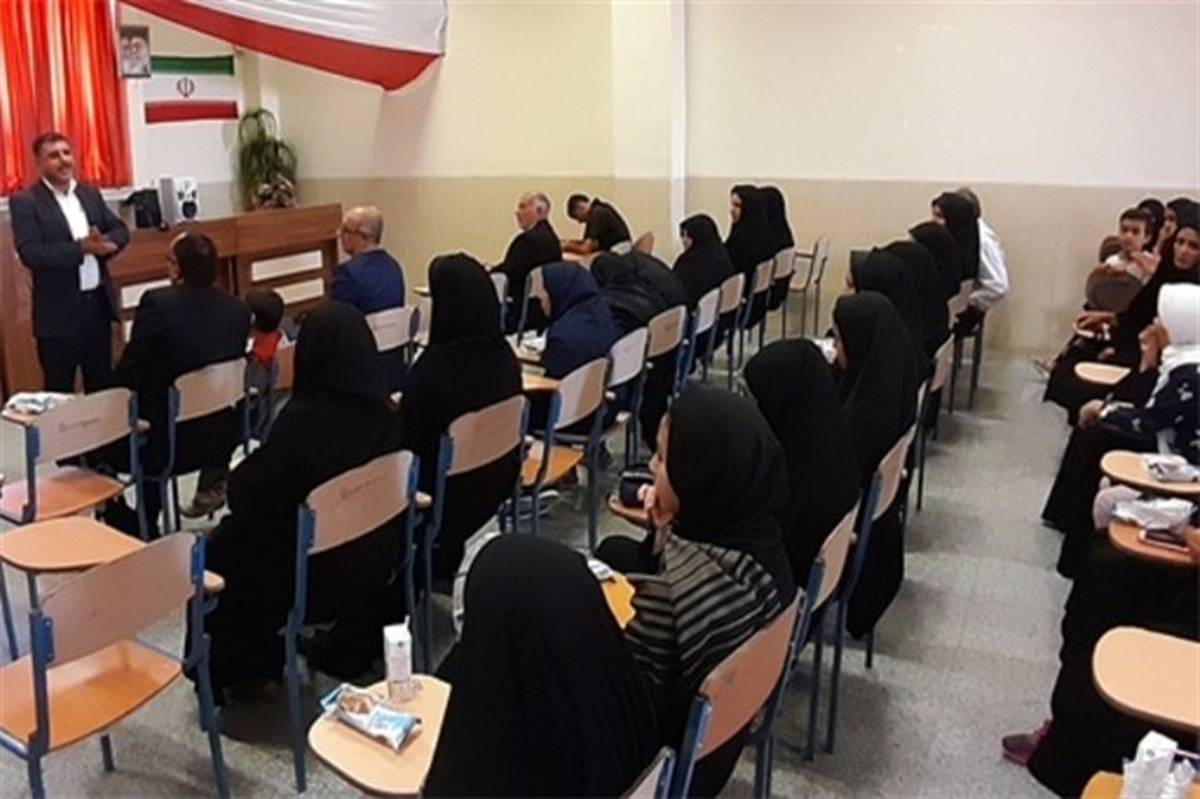 همایش عفاف و حجاب دانش آموزان شهرستان سمیرم برگزار شد