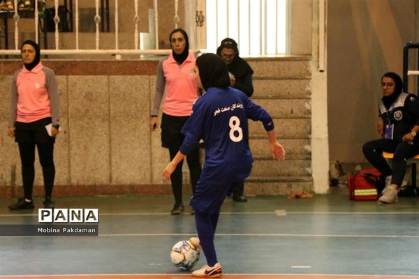 بازی فوتسال شهروند ساری و پویندگان شیراز