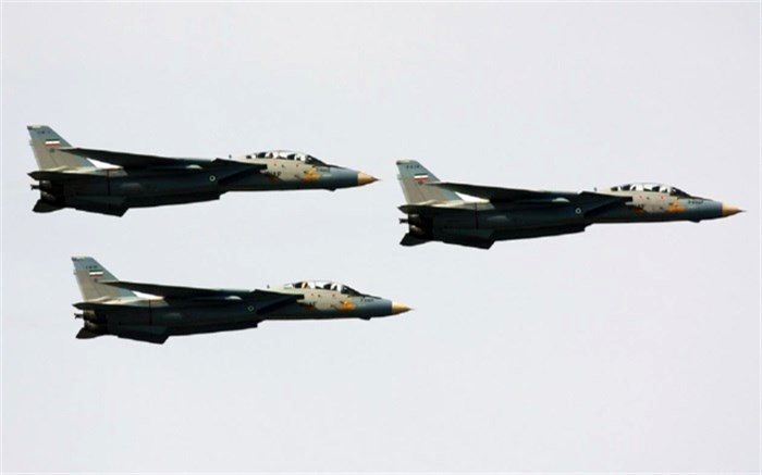 پرواز جنگنده‌های ارتش و سپاه بر فراز خلیج فارس