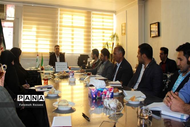 جلسه هماهنگی برنامههای سازمان دانشآموزی با مسئولان مناطق و نواحی ۱۴ گانه