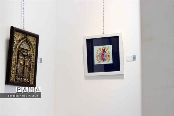 برگزاری نمایشگاه هنرهای تجسمی فرهنگیان و دانش‌آموزان ناشنوای فارس در نگارخانه ایمان و اندیشه
