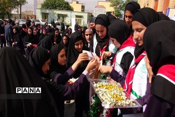 جشن عاطفه ها در دبیرستان دخترانه شاهد یاسوج