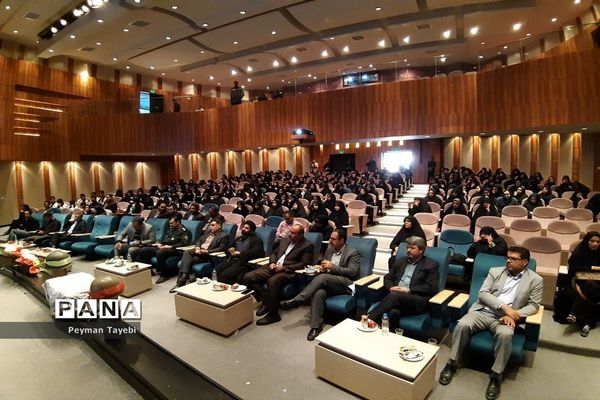 برنامه کارگروه کودک، نوجوان و جوان بزرگداشت هفته دفاع مقدس در پارک موزه جنگ سمنان