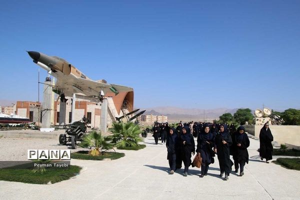 برنامه کارگروه کودک، نوجوان و جوان بزرگداشت هفته دفاع مقدس در پارک موزه جنگ سمنان