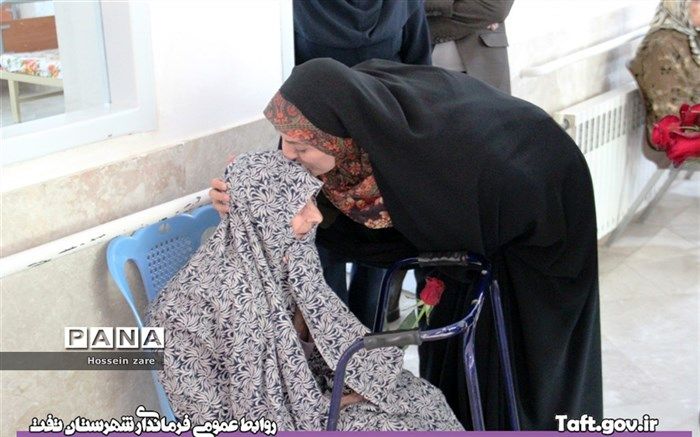 مدیرکل بانوان و امور خانواده استانداری یزد: سالمندان محور تقویت گفت‌و‌گوی بین نسلی هستند 