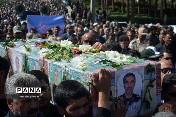 مراسم تشییع پیکر پاک و مطهر پاسدارجانباز شهید سردار ابراهیم غلامی دربیرجند