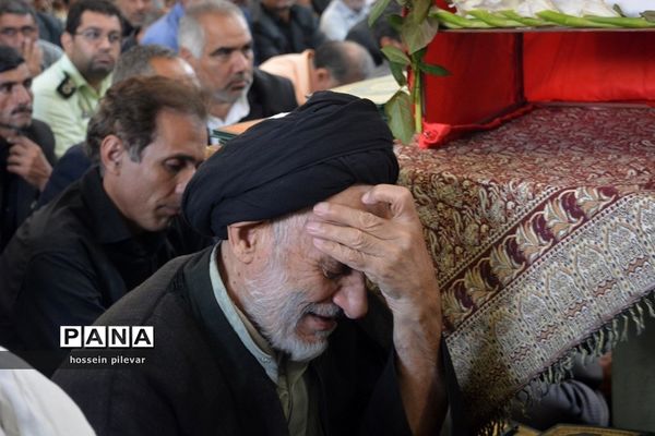 مراسم تشییع پیکر پاک و مطهر پاسدارجانباز شهید سردار ابراهیم غلامی دربیرجند