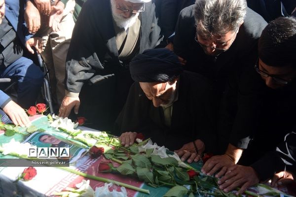 مراسم تشییع پیکر پاک و مطهر پاسدارجانباز شهید سردار ابراهیم غلامی دربیرجند