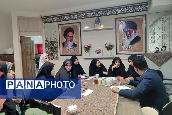 اولین مجمع عمومی انجمن اولیا مربیان دبستان شاهد حاج تقی آقا بزرگ ناحیه یک مشهد 