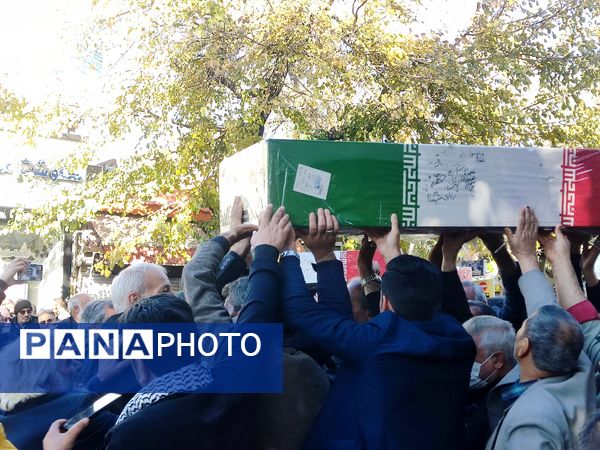 استقبال پرشور مردم بجنورد از پیکر شهیدان گمنام