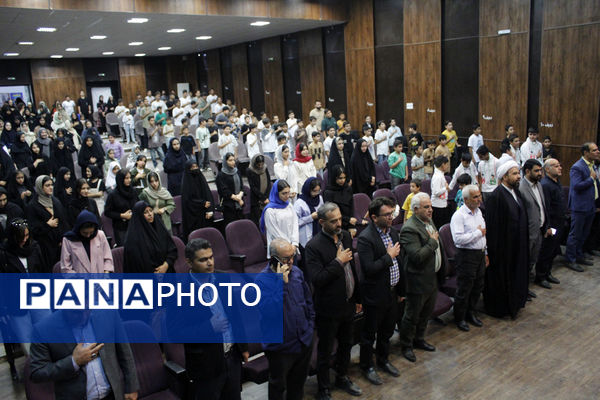 اختتامیه کلاس‌های تابستانی و تقدیر از برگزیدگان فرهنگی و قرآنی در گرمه