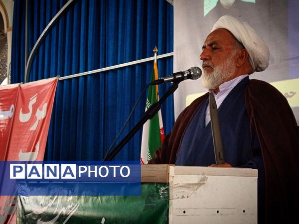 نماز عبادی سیاسی جمعه در کاشمر 