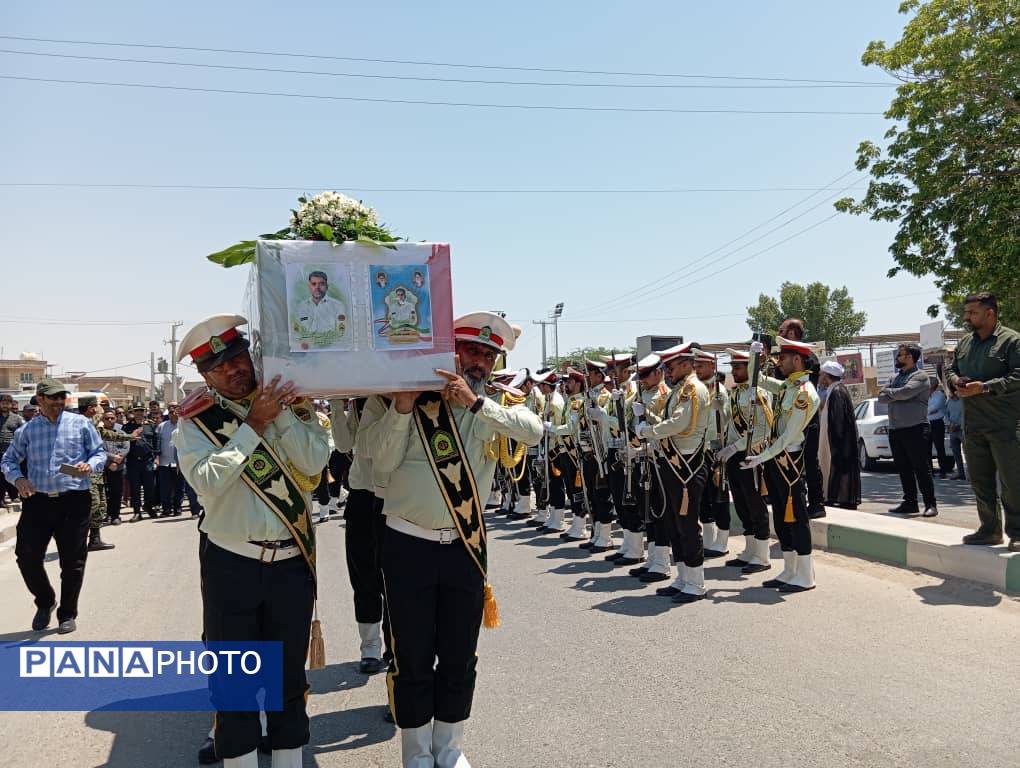 تشییع پیکر شهید استوار یکم محمد تنگستانی در بندرلنگه