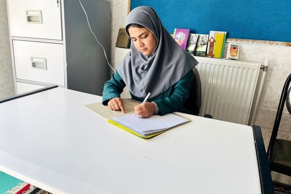 داشتن برنامه مطالعاتی و پیش رفتن با آزمون‌های جامع راز موفقیت من است 