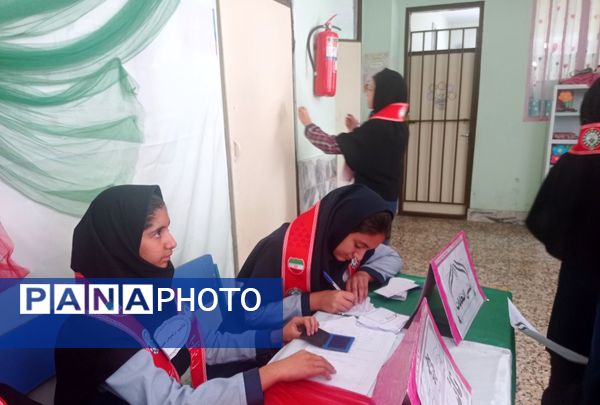 انتخابات شورای دانش‌آموزی در مدرسه شهید خاقانی شهرستان شیروان