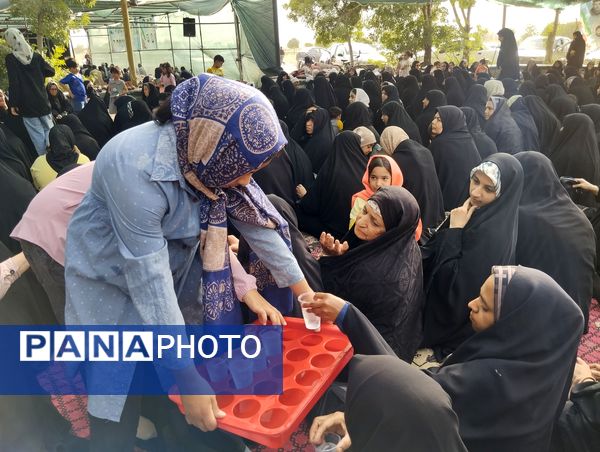 محفل نورانی دعای عرفه در گلزار شهدای شهرک طرق 